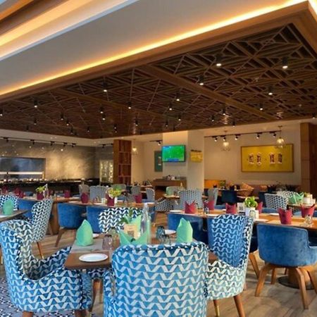 Welcomhotel By Itc Hotels, Ashram Road, Ahmedabad Buitenkant foto