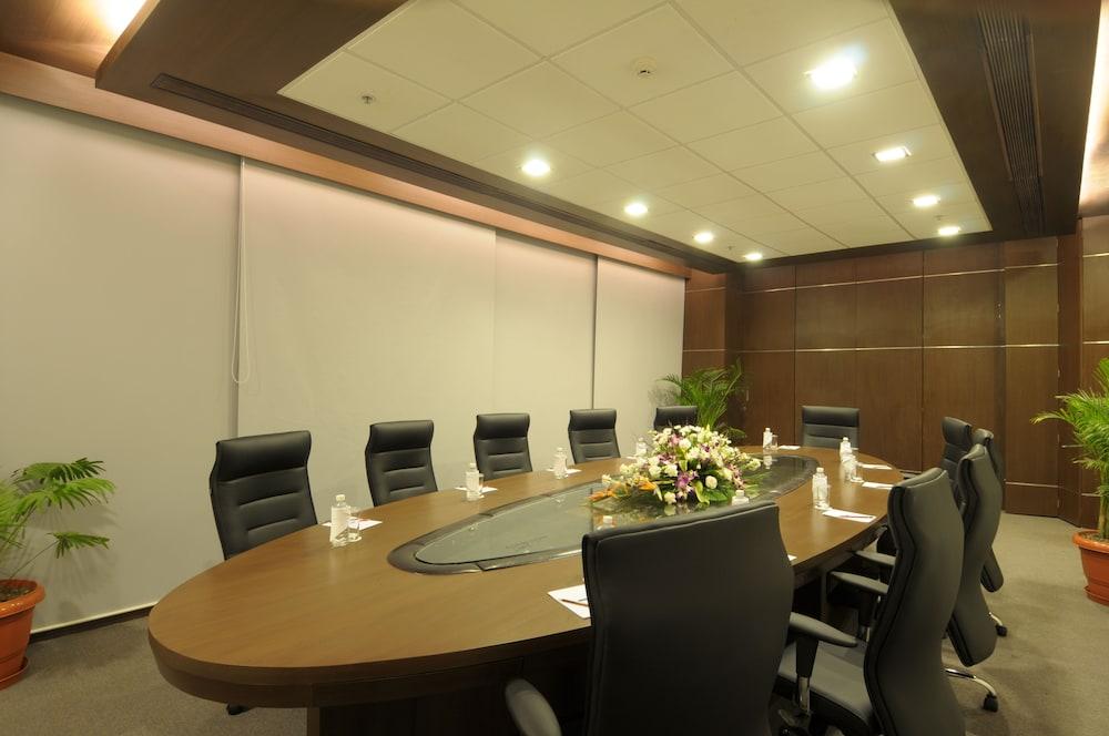 Welcomhotel By Itc Hotels, Ashram Road, Ahmedabad Buitenkant foto