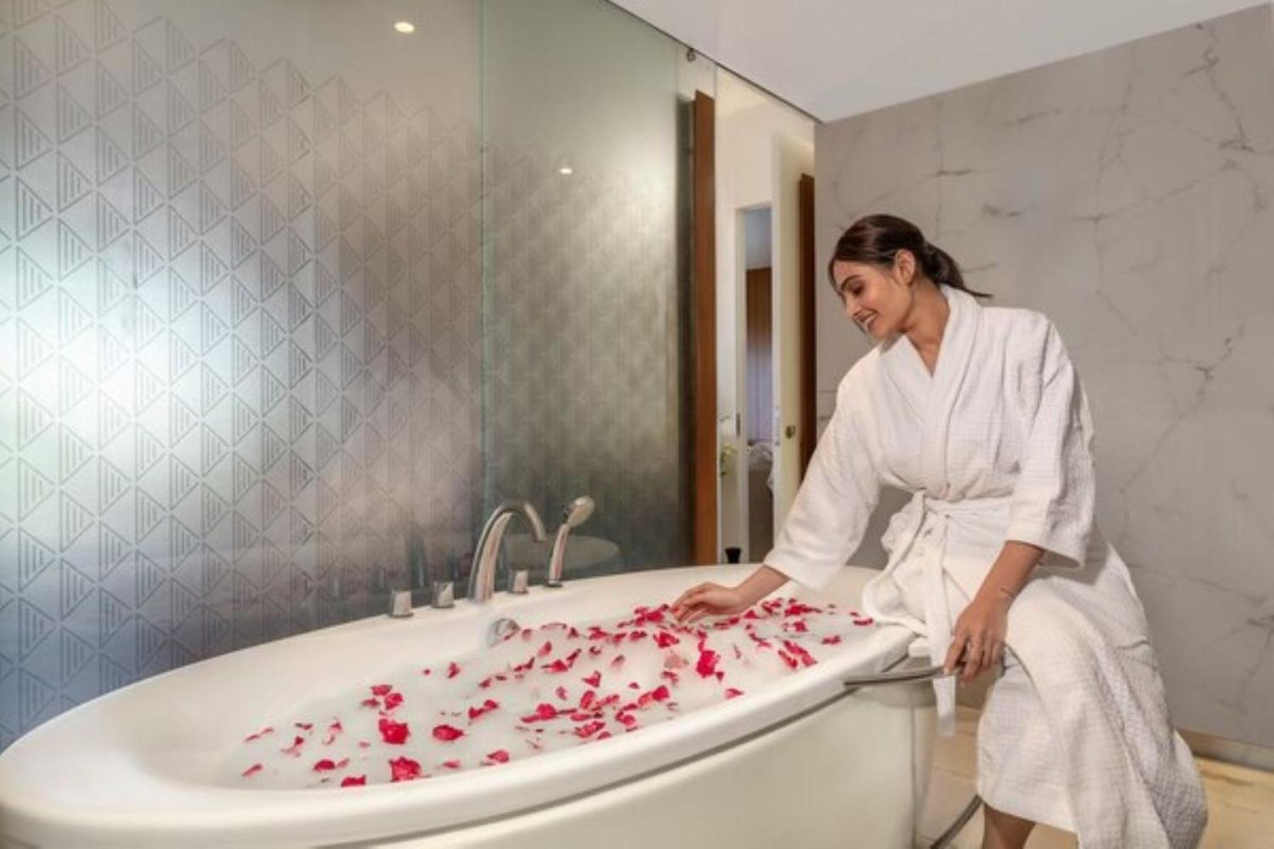 Welcomhotel By Itc Hotels, Ashram Road, Ahmedabad Buitenkant foto