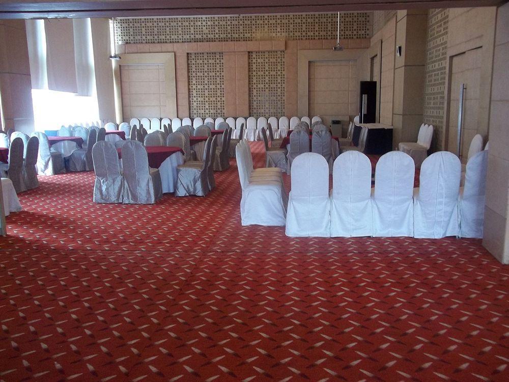 Welcomhotel By Itc Hotels, Ashram Road, Ahmedabad Buitenkant foto