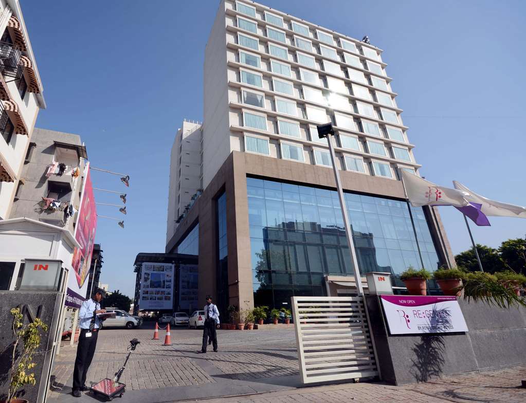 Welcomhotel By Itc Hotels, Ashram Road, Ahmedabad Buitenkant foto