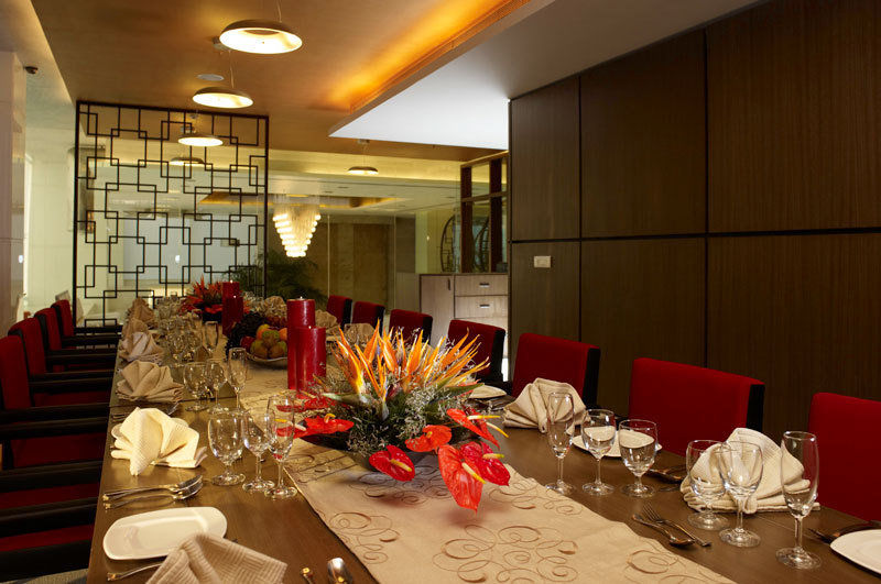 Welcomhotel By Itc Hotels, Ashram Road, Ahmedabad Buitenkant foto